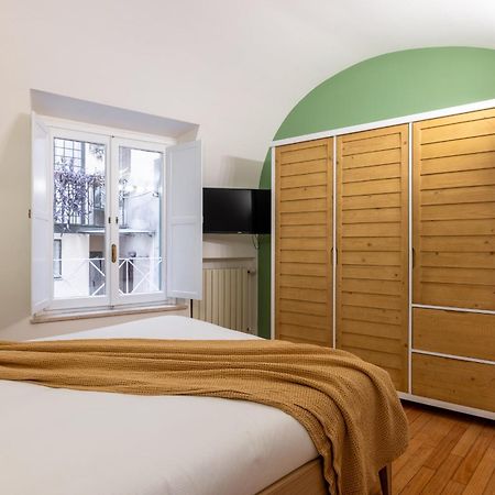 Charming 3 Bedroom Apartment In The Historic Center Рим Экстерьер фото
