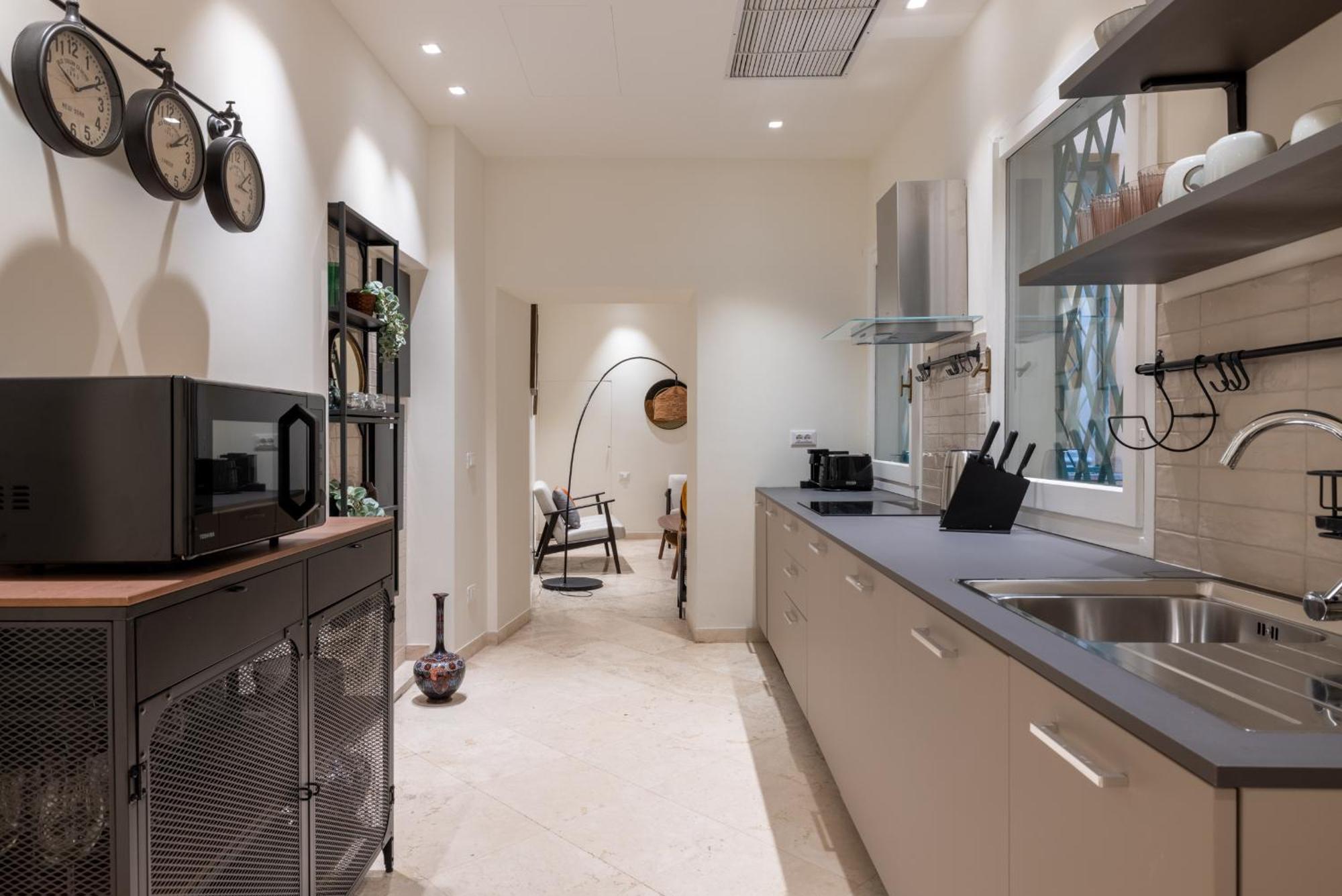 Charming 3 Bedroom Apartment In The Historic Center Рим Экстерьер фото
