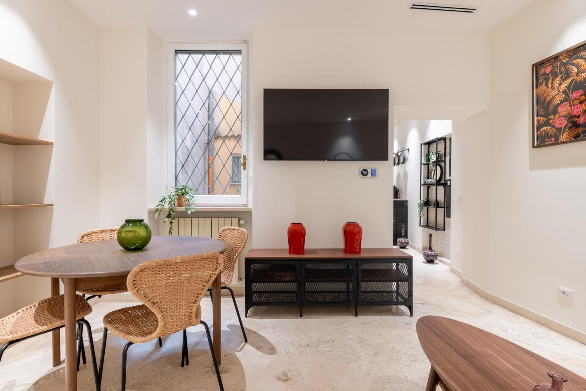 Charming 3 Bedroom Apartment In The Historic Center Рим Экстерьер фото